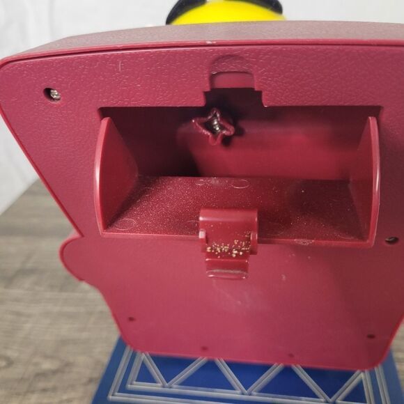 Vintage Novelty M&M Recliner Chair Yellow Candy Dispenser - Picture 7 of 8